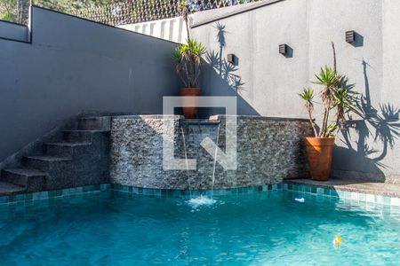 Casa de condomínio à venda com 380m², 4 quartos e 4 vagas Casa de condomínio à venda com 380m², 4 quartos e 4 vagasDetalhe