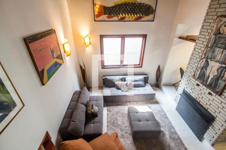 Casa de condomínio à venda com 380m², 4 quartos e 4 vagas Casa de condomínio à venda com 380m², 4 quartos e 4 vagasVista