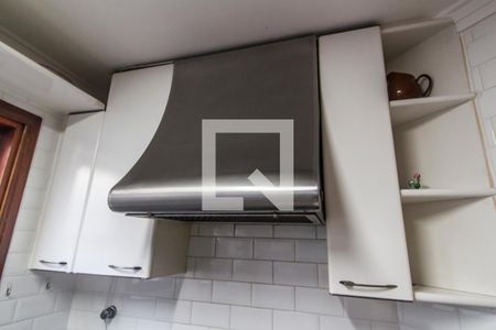 Casa de condomínio à venda com 380m², 4 quartos e 4 vagas Casa de condomínio à venda com 380m², 4 quartos e 4 vagasDetalhe da cozinha