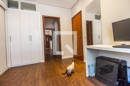 Casa de condomínio à venda com 380m², 4 quartos e 4 vagas Casa de condomínio à venda com 380m², 4 quartos e 4 vagasQuarto 4