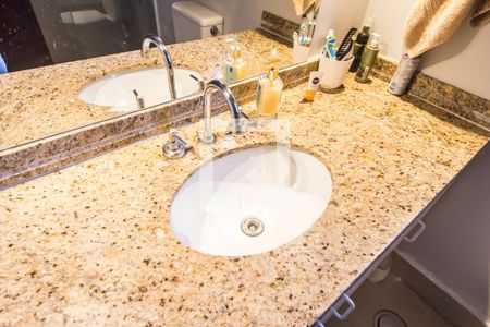 Casa de condomínio à venda com 380m², 4 quartos e 4 vagas Casa de condomínio à venda com 380m², 4 quartos e 4 vagasDetalhe