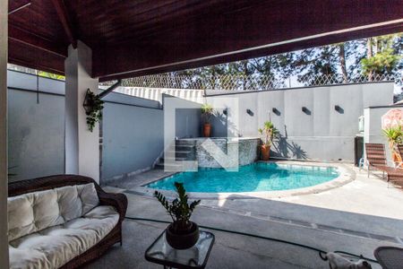 Casa de condomínio à venda com 380m², 4 quartos e 4 vagas Casa de condomínio à venda com 380m², 4 quartos e 4 vagasVista da Sala