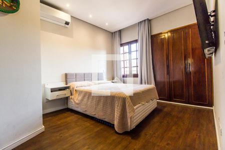 Casa de condomínio à venda com 380m², 4 quartos e 4 vagas Casa de condomínio à venda com 380m², 4 quartos e 4 vagasQuarto 3