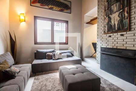 Casa de condomínio à venda com 380m², 4 quartos e 4 vagas Casa de condomínio à venda com 380m², 4 quartos e 4 vagasDetalhe Sala