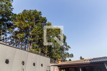 Casa de condomínio à venda com 380m², 4 quartos e 4 vagas Casa de condomínio à venda com 380m², 4 quartos e 4 vagasVista