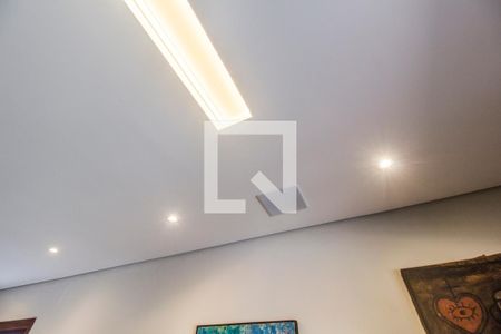 Casa de condomínio à venda com 380m², 4 quartos e 4 vagas Casa de condomínio à venda com 380m², 4 quartos e 4 vagasDetalhe Sala