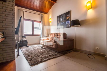 Casa de condomínio à venda com 380m², 4 quartos e 4 vagas Casa de condomínio à venda com 380m², 4 quartos e 4 vagasSala de TV