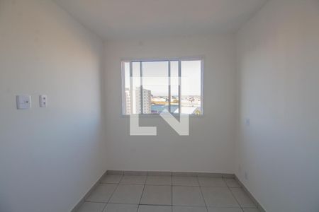 Quarto 2 de apartamento para alugar com 2 quartos, 42m² em Vila Fátima, São Paulo