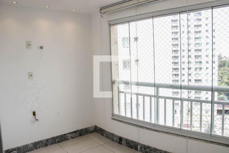 Sacada de apartamento para alugar com 3 quartos, 100m² em Imbuí, Salvador