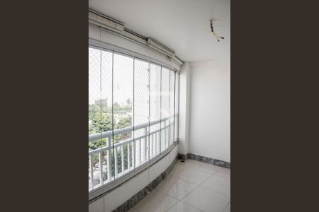 Sacada de apartamento para alugar com 3 quartos, 100m² em Imbuí, Salvador