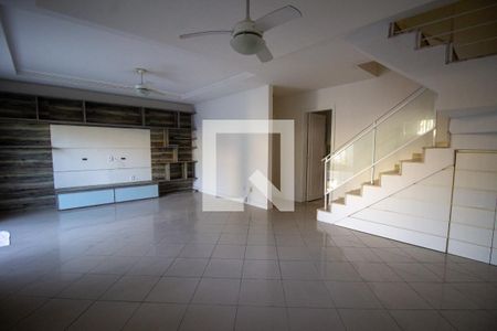 Sala de casa à venda com 4 quartos, 200m² em Vargem Pequena, Rio de Janeiro