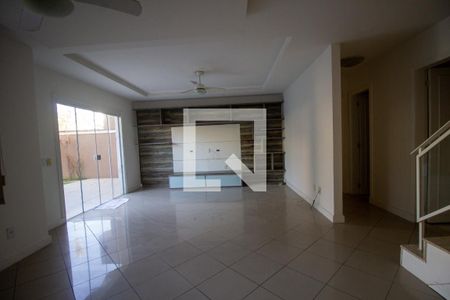 Sala de casa à venda com 4 quartos, 200m² em Vargem Pequena, Rio de Janeiro