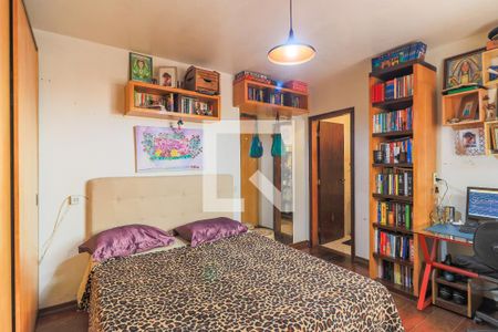 Suíte de casa à venda com 3 quartos, 180m² em Vila Congonhas, São Paulo