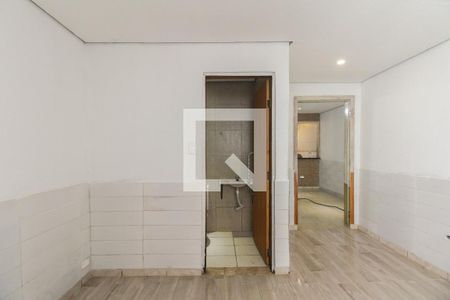 Suíte 1 de casa para alugar com 2 quartos, 68m² em Vila Esperança, São Paulo