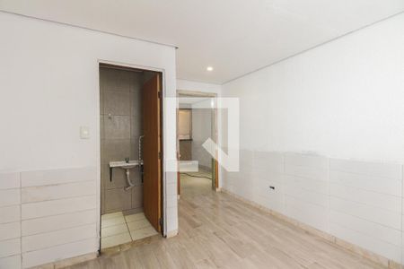 Suíte 1 de casa para alugar com 2 quartos, 68m² em Vila Esperança, São Paulo