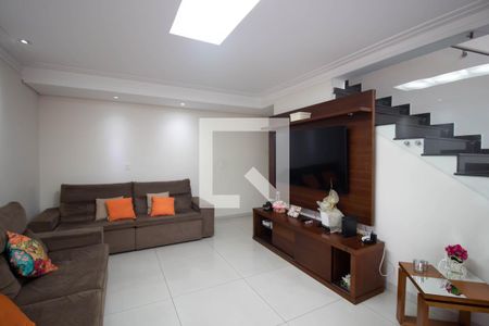 Sala de casa à venda com 3 quartos, 110m² em Vila Curuçá Velha, São Paulo