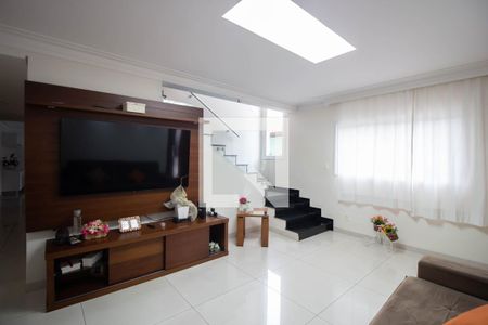 Sala de casa à venda com 3 quartos, 110m² em Vila Curuçá Velha, São Paulo