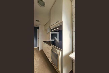 Cozinha de apartamento à venda com 2 quartos, 72m² em Vila Inglesa, São Paulo