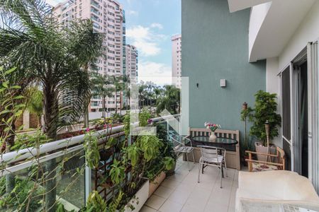 Varanda Sala de apartamento à venda com 3 quartos, 105m² em Barra da Tijuca, Rio de Janeiro