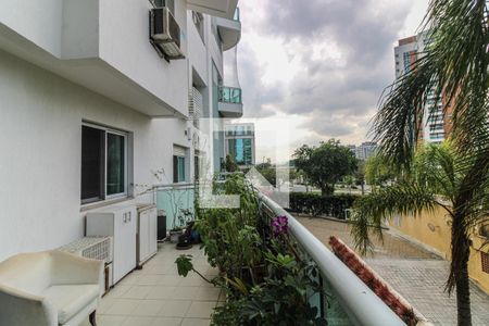 Varanda Sala de apartamento à venda com 3 quartos, 105m² em Barra da Tijuca, Rio de Janeiro