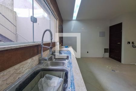 Cozinha de casa de condomínio para alugar com 3 quartos, 350m² em Maravista, Niterói