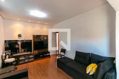 Sala de casa à venda com 3 quartos, 178m² em Carlos Prates, Belo Horizonte