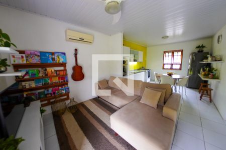 Sala de casa à venda com 2 quartos, 86m² em Rondônia, Novo Hamburgo