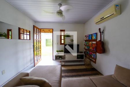 Sala de casa à venda com 2 quartos, 86m² em Rondônia, Novo Hamburgo