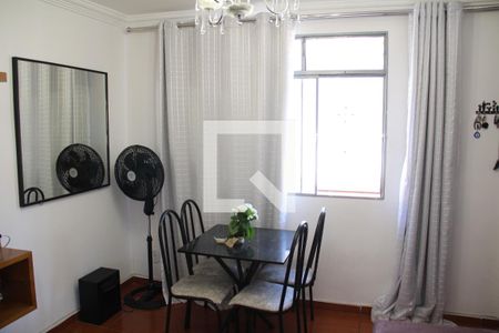 Sala de apartamento à venda com 3 quartos, 67m² em Glória, Contagem