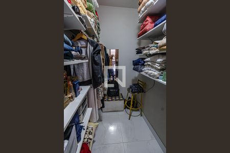 Suíte Closet de apartamento à venda com 4 quartos, 120m² em Ouro Preto, Belo Horizonte