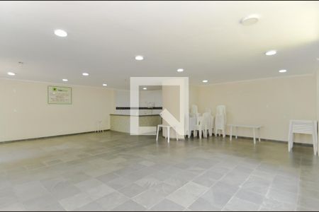 Apartamento à venda com 62m², 2 quartos e 1 vaga Apartamento à venda com 62m², 2 quartos e 1 vagaÁrea comum - Salão de festas