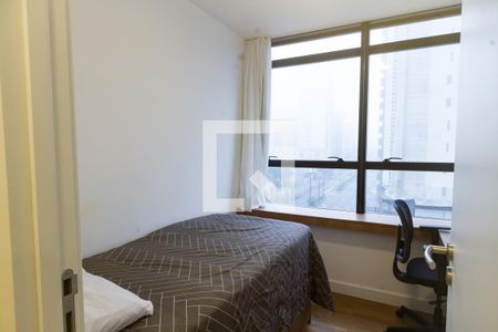 Quarto 1 de apartamento para alugar com 2 quartos, 46m² em Centro, Curitiba