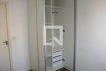 Quarto 1 de apartamento para alugar com 2 quartos, 55m² em Jardim Santa Izabel, Cotia