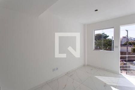 Sala de casa à venda com 2 quartos, 130m² em Santa Branca, Belo Horizonte