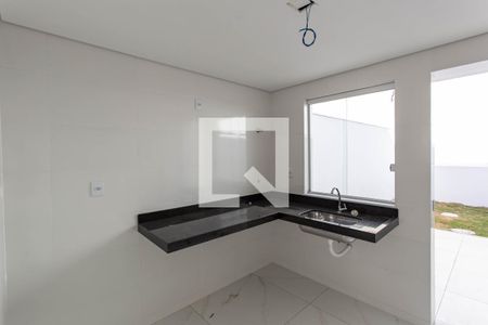 Cozinha de casa à venda com 2 quartos, 130m² em Santa Branca, Belo Horizonte