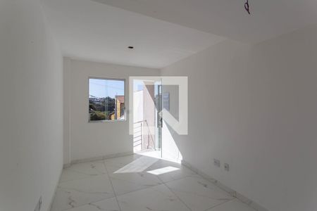 Sala de casa à venda com 2 quartos, 130m² em Santa Branca, Belo Horizonte