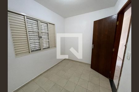 Quarto 2 de casa para alugar com 3 quartos, 150m² em Jardim Arpoador, São Paulo