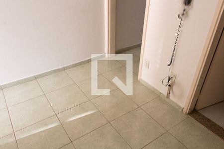 SALA de kitnet/studio para alugar com 1 quarto, 43m² em Centro, Campinas