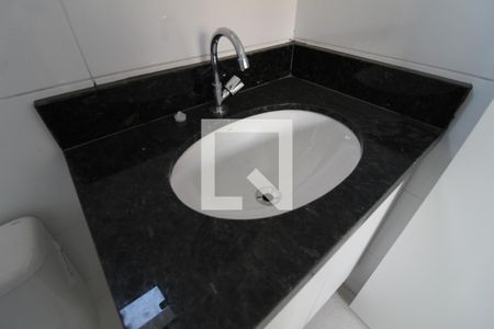 Banheiro de apartamento para alugar com 1 quarto, 24m² em Vila Oratorio, São Paulo