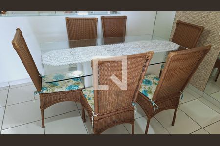 Detalhe da Sala de apartamento para alugar com 2 quartos, 70m² em Nova Mirim, Praia Grande