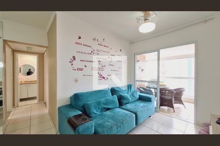 Sala de apartamento para alugar com 2 quartos, 70m² em Nova Mirim, Praia Grande