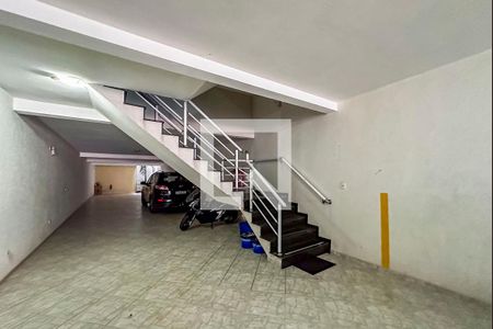 Apartamento à venda com 180m², 3 quartos e 2 vagas Apartamento à venda com 180m², 3 quartos e 2 vagasGaragem