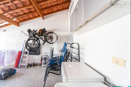 Apartamento à venda com 180m², 3 quartos e 2 vagas Apartamento à venda com 180m², 3 quartos e 2 vagasÁrea de Serviço