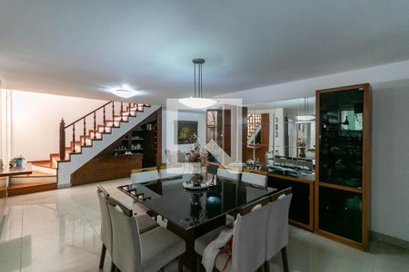 Sala de casa à venda com 5 quartos, 306m² em Serra, Belo Horizonte