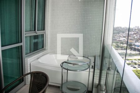 Sacada de apartamento para alugar com 1 quarto, 52m² em Caminho das Árvores, Salvador