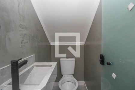 Lavabo de casa de condomínio para alugar com 2 quartos, 79m² em Vila Ivone, São Paulo