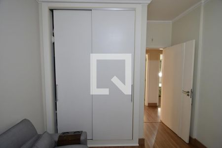 Quarto 1 - Armários de apartamento à venda com 3 quartos, 115m² em Vila Itapura, Campinas