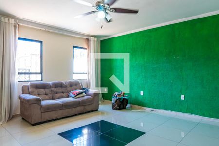 Sala de casa para alugar com 4 quartos, 237m² em Vila Manoel Ferreira, Campinas