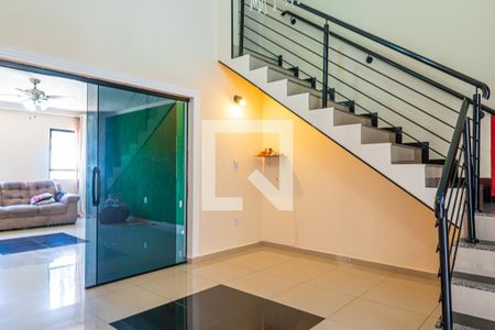 Sala de casa à venda com 4 quartos, 237m² em Vila Manoel Ferreira, Campinas