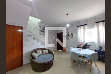 Sala de casa de condomínio à venda com 3 quartos, 90m² em Cupecê, São Paulo